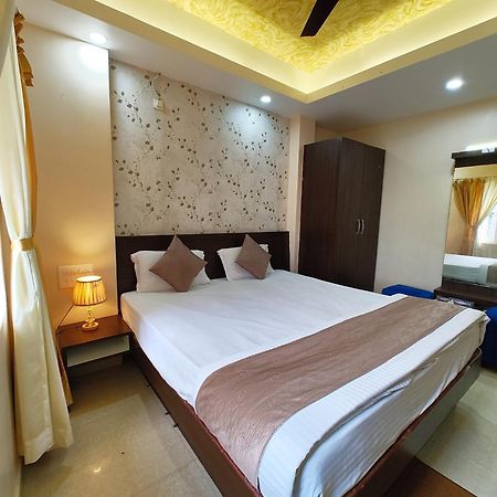 "Hotel Aradhya Puri"- Luxur- Room With Sea-View - Prime Location With Parking Facilities - Best Hotel In Puri Ngoại thất bức ảnh