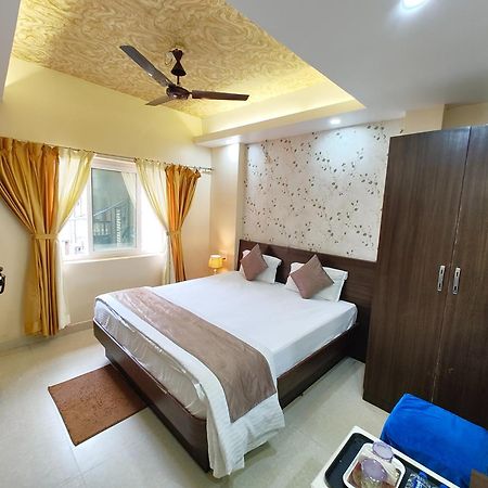 "Hotel Aradhya Puri"- Luxur- Room With Sea-View - Prime Location With Parking Facilities - Best Hotel In Puri Ngoại thất bức ảnh