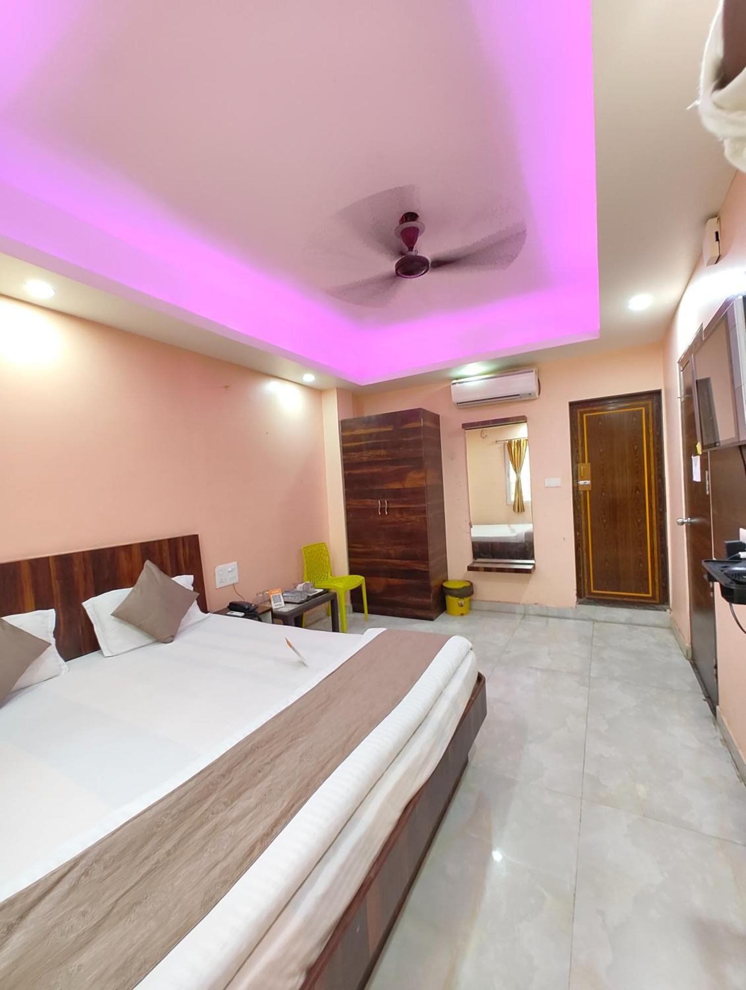 "Hotel Aradhya Puri"- Luxur- Room With Sea-View - Prime Location With Parking Facilities - Best Hotel In Puri Ngoại thất bức ảnh