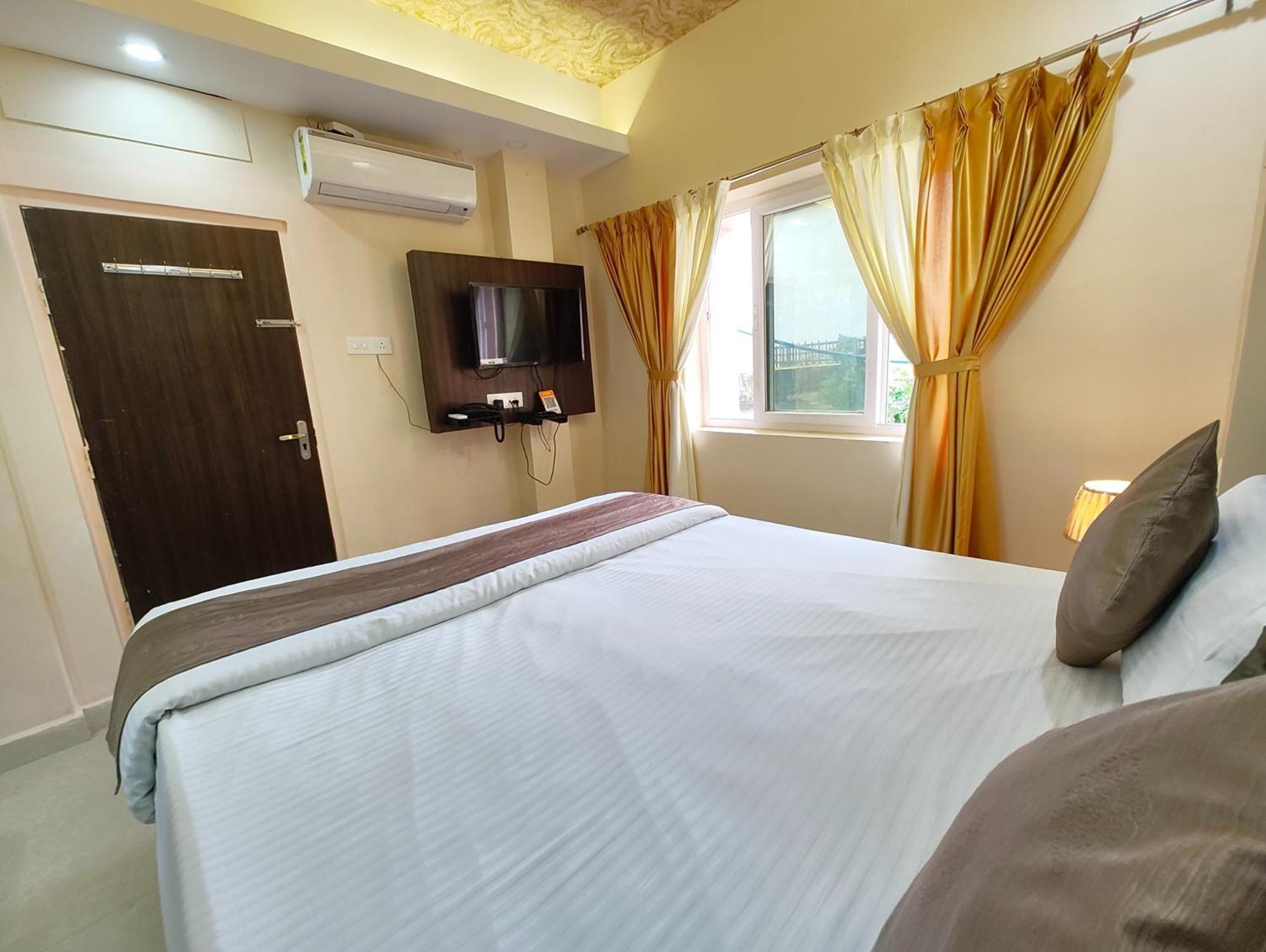 "Hotel Aradhya Puri"- Luxur- Room With Sea-View - Prime Location With Parking Facilities - Best Hotel In Puri Ngoại thất bức ảnh