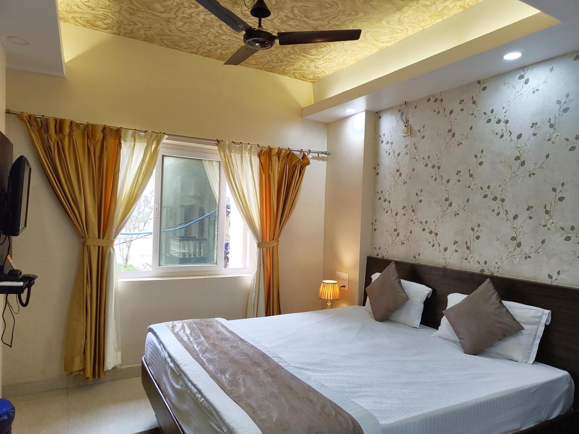 "Hotel Aradhya Puri"- Luxur- Room With Sea-View - Prime Location With Parking Facilities - Best Hotel In Puri Ngoại thất bức ảnh