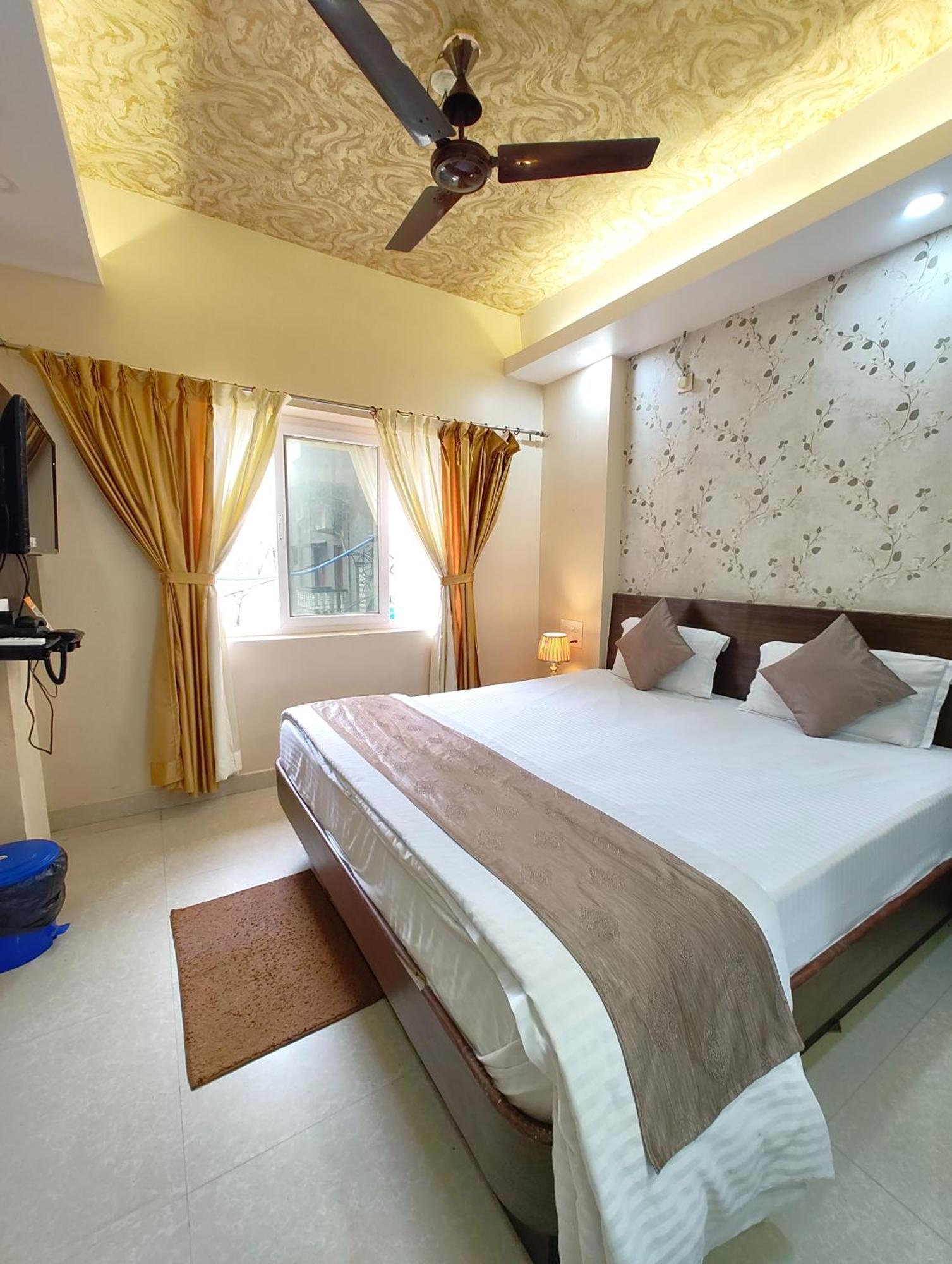 "Hotel Aradhya Puri"- Luxur- Room With Sea-View - Prime Location With Parking Facilities - Best Hotel In Puri Ngoại thất bức ảnh