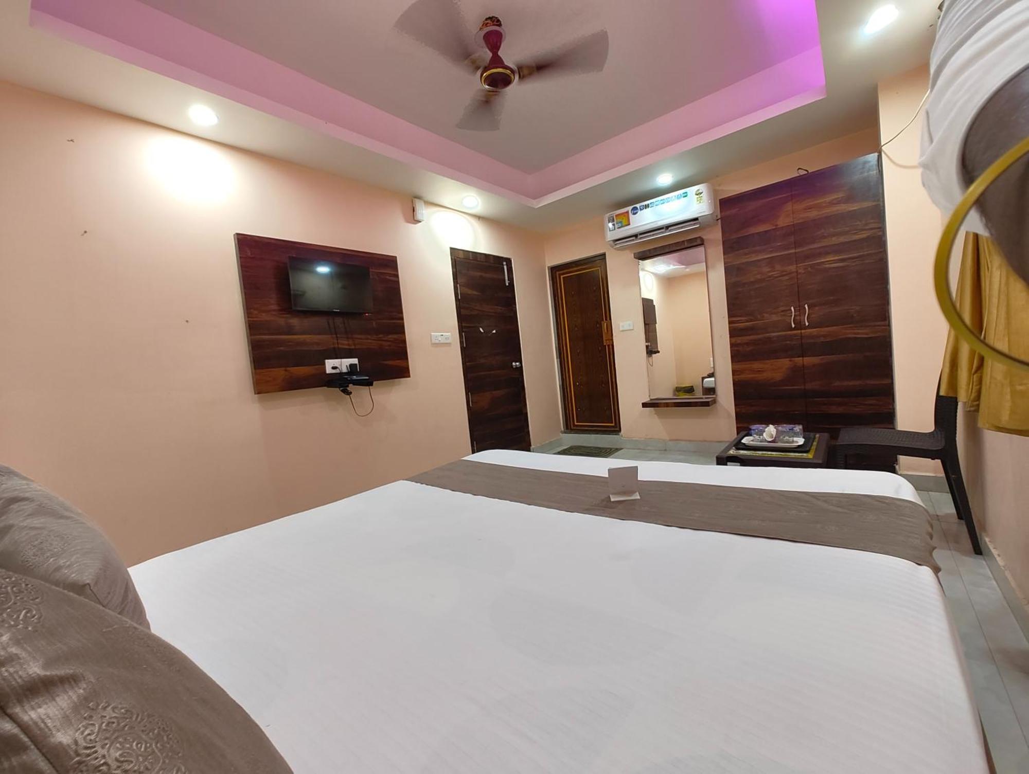 "Hotel Aradhya Puri"- Luxur- Room With Sea-View - Prime Location With Parking Facilities - Best Hotel In Puri Ngoại thất bức ảnh